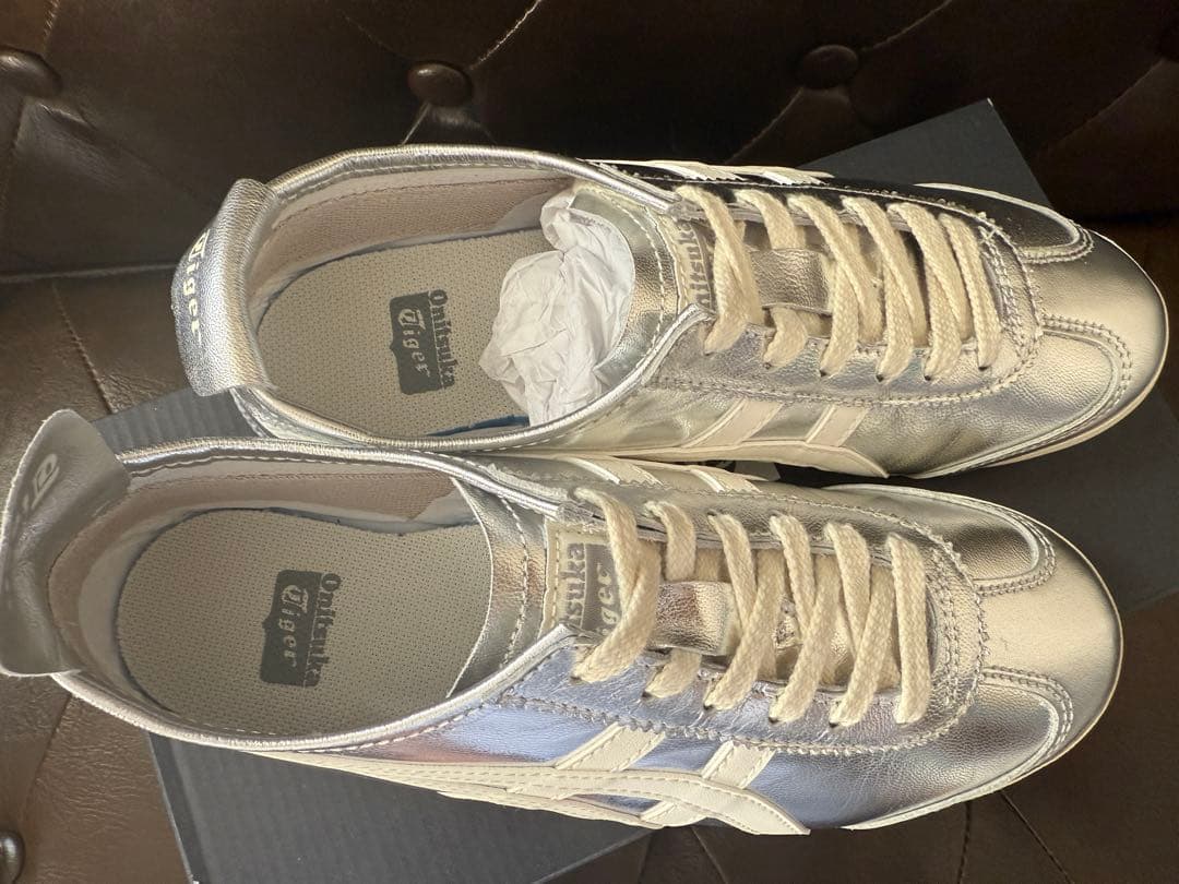 Onitsuka Tiger メタリックシルバー スニーカー24cm