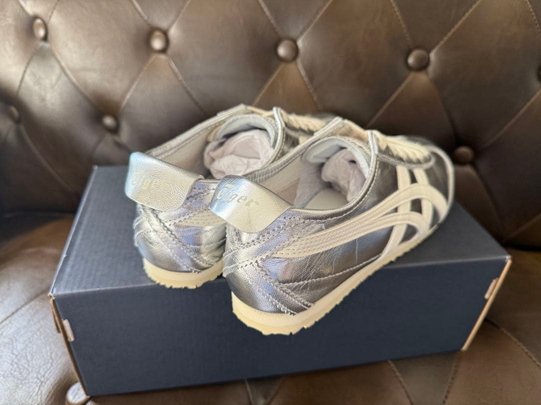 Onitsuka Tiger メタリックシルバー スニーカー24cm