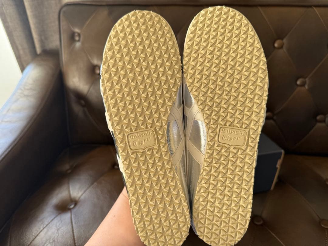 Onitsuka Tiger メタリックシルバー スニーカー24cm