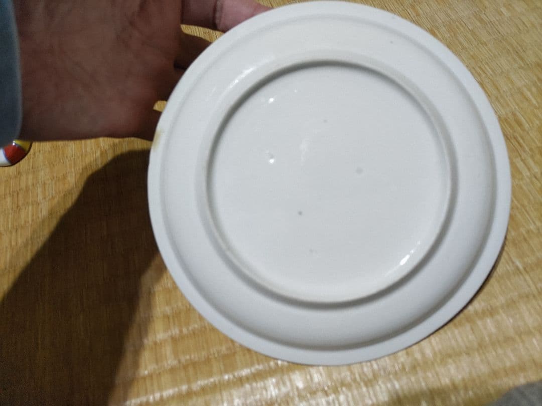 柿右衛門白磁　皿（17.6㎝）陰刻・銀杏　九谷白磁・古伊万里