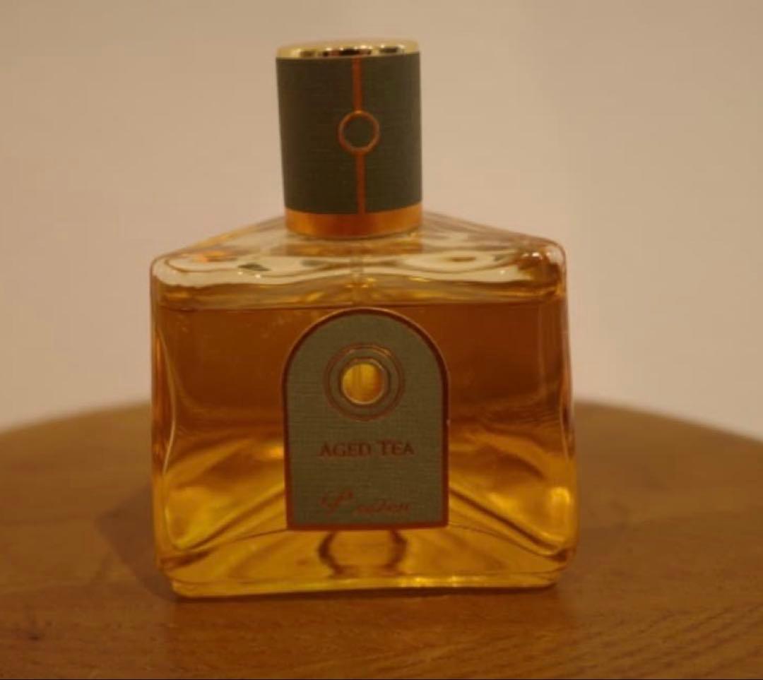 P.Seven茶香水 暗香 Aged Tea オードパルファン 66ml