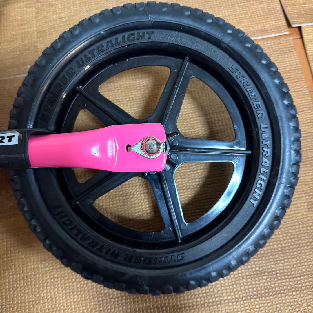ストライダー STRIDER スポーツ　モデル 12インチ　ピンク