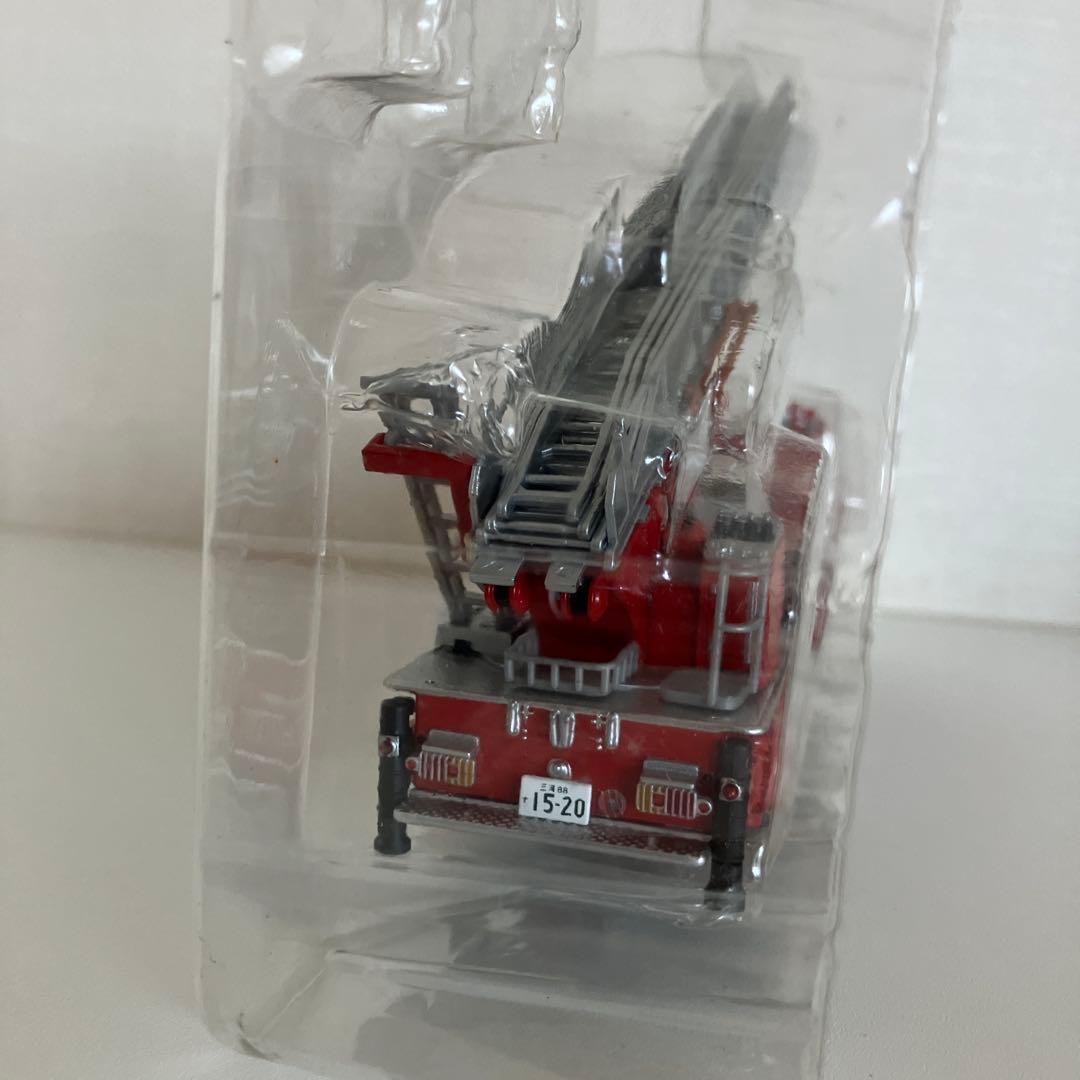 トミカリミテッドヴィンテージ 1/64☆日野はしご付 消防車
