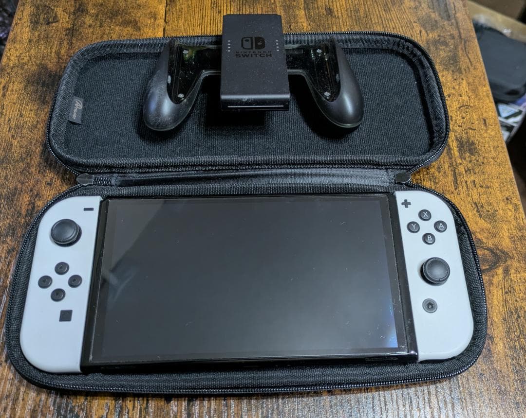 L*o様 Nintendo Switch　有機LED版　SDカード＋充電対応グリ