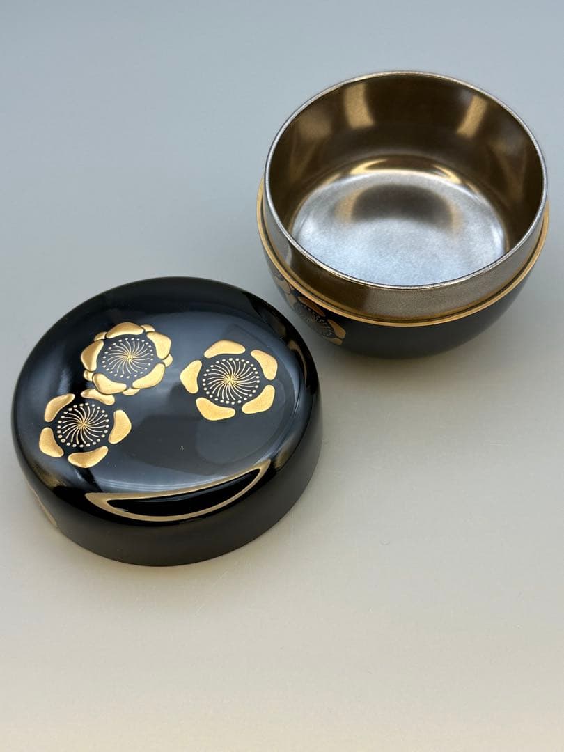 すーへー茶道具　棗　岡本康伸　溢れ梅蒔絵