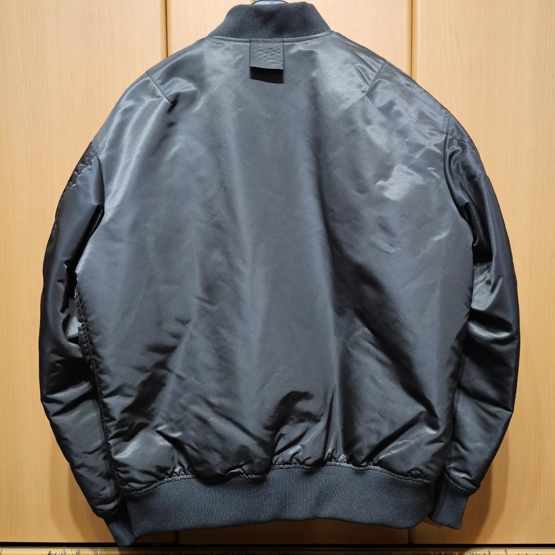 ユニクロ ＋J ジルサンダー ハイブリッドダウンオーバーサイズ MA-1ブルゾン