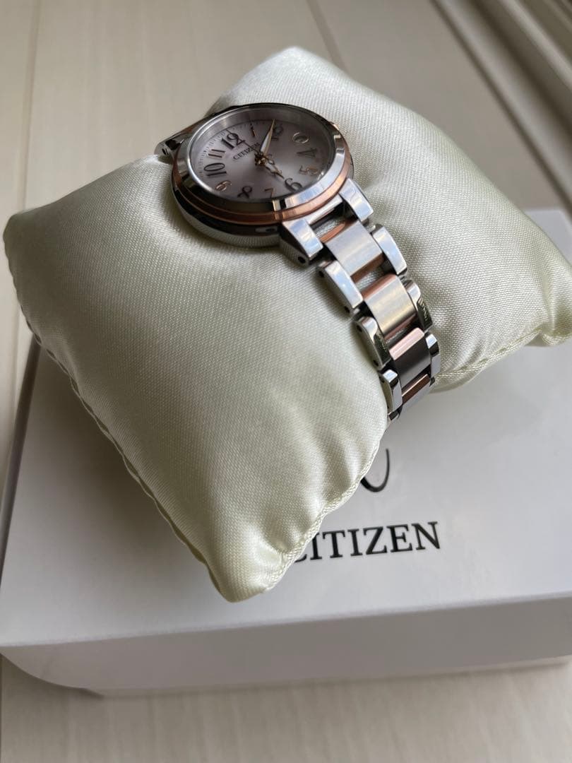 美品CITIZEN xC ハッピーフライト ES9434-53X 箱・コマ付き