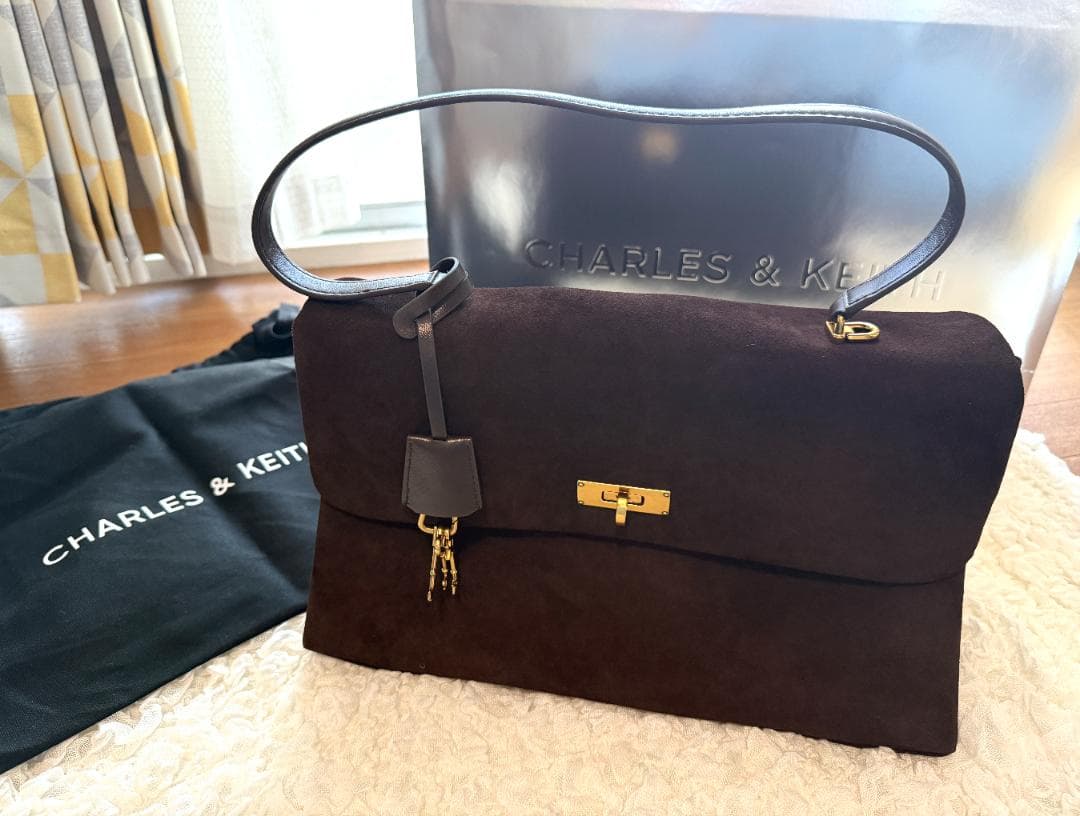 【ほぼ新品】CHARLES & KEITH Kerry エスプレッソブラウン