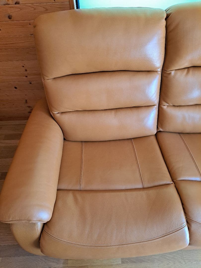 ゆりりん　ニトリ　電動リクライニングソファー3人用テーブル付き