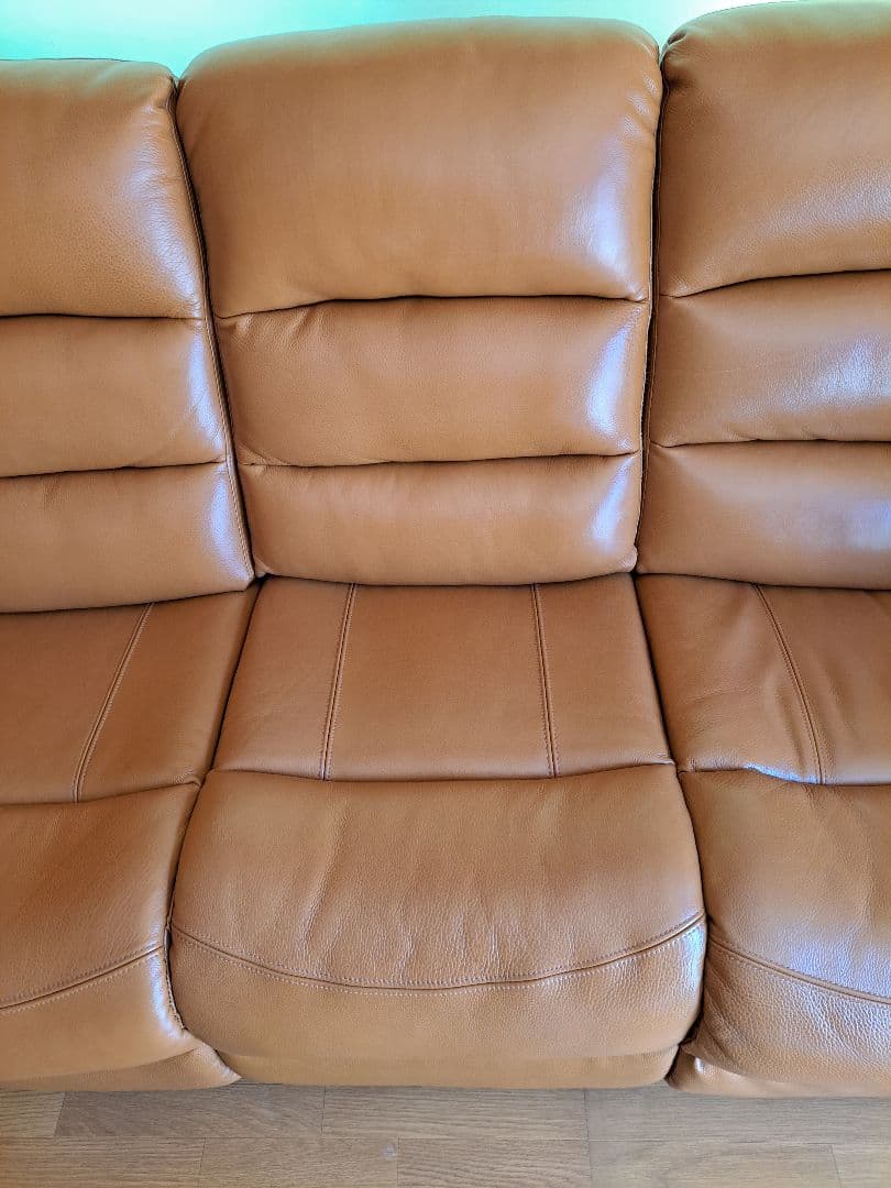 ゆりりん　ニトリ　電動リクライニングソファー3人用テーブル付き