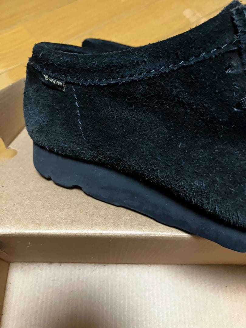 クラークス ワラビー ゴアテックス ビブラム