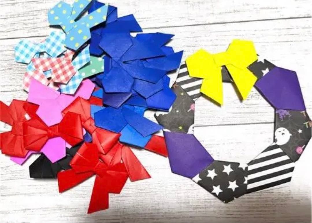 チョコ☆さん専用です·͜· ꕤ︎︎折り紙ハロウィン★カラフルリース