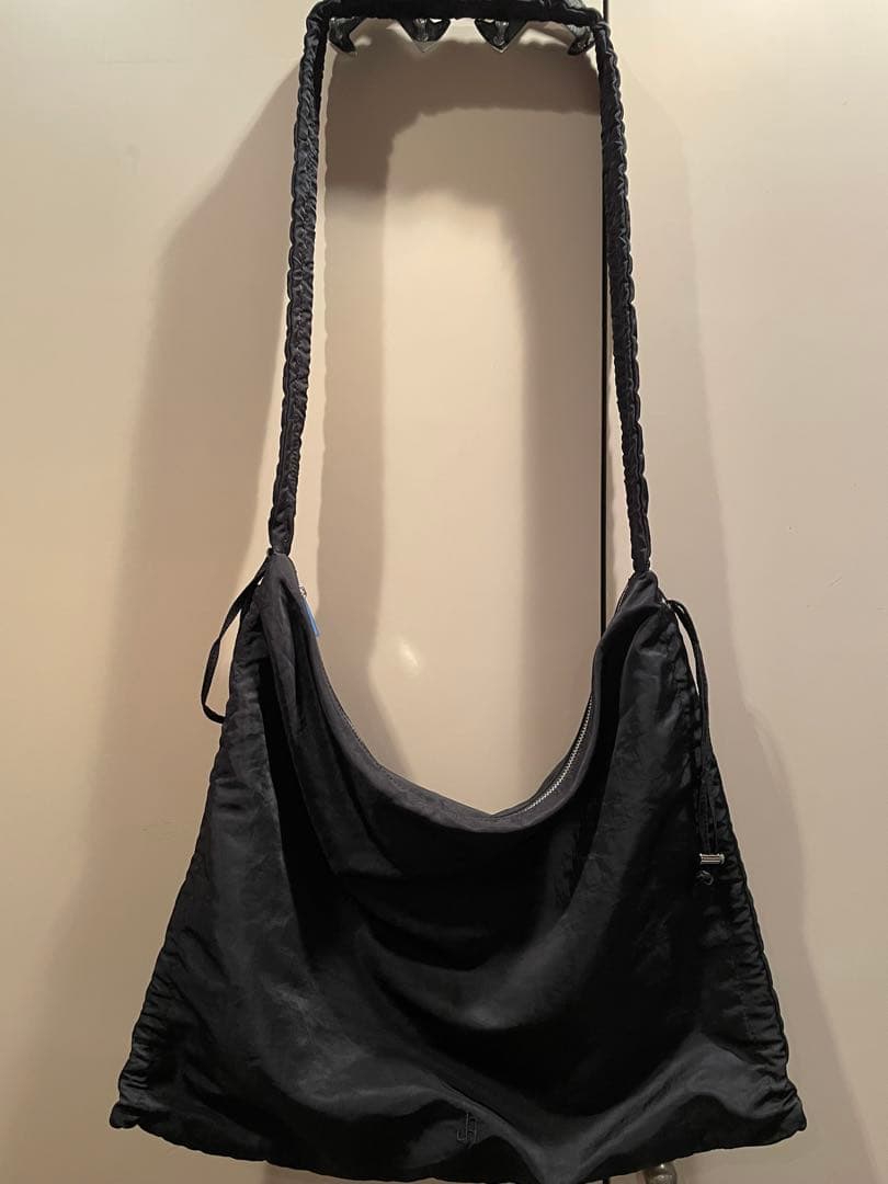 【美品】hun RODESKO　Gather big ショルダーバッグ　ブラック