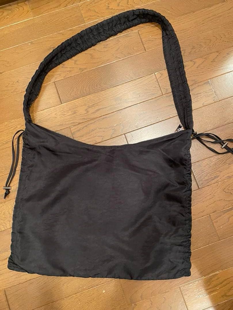 【美品】hun RODESKO　Gather big ショルダーバッグ　ブラック