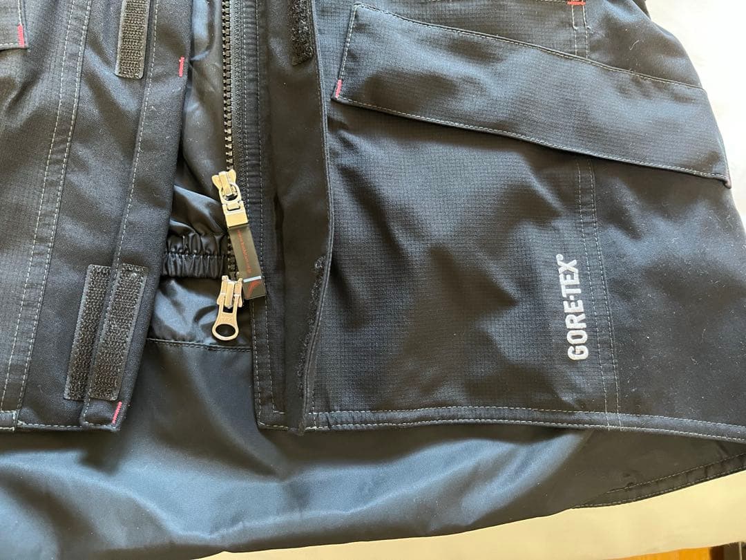 クシタニ　ゴアテックスオールウェザージャケット Ｌサイズ　インナーダウン付き