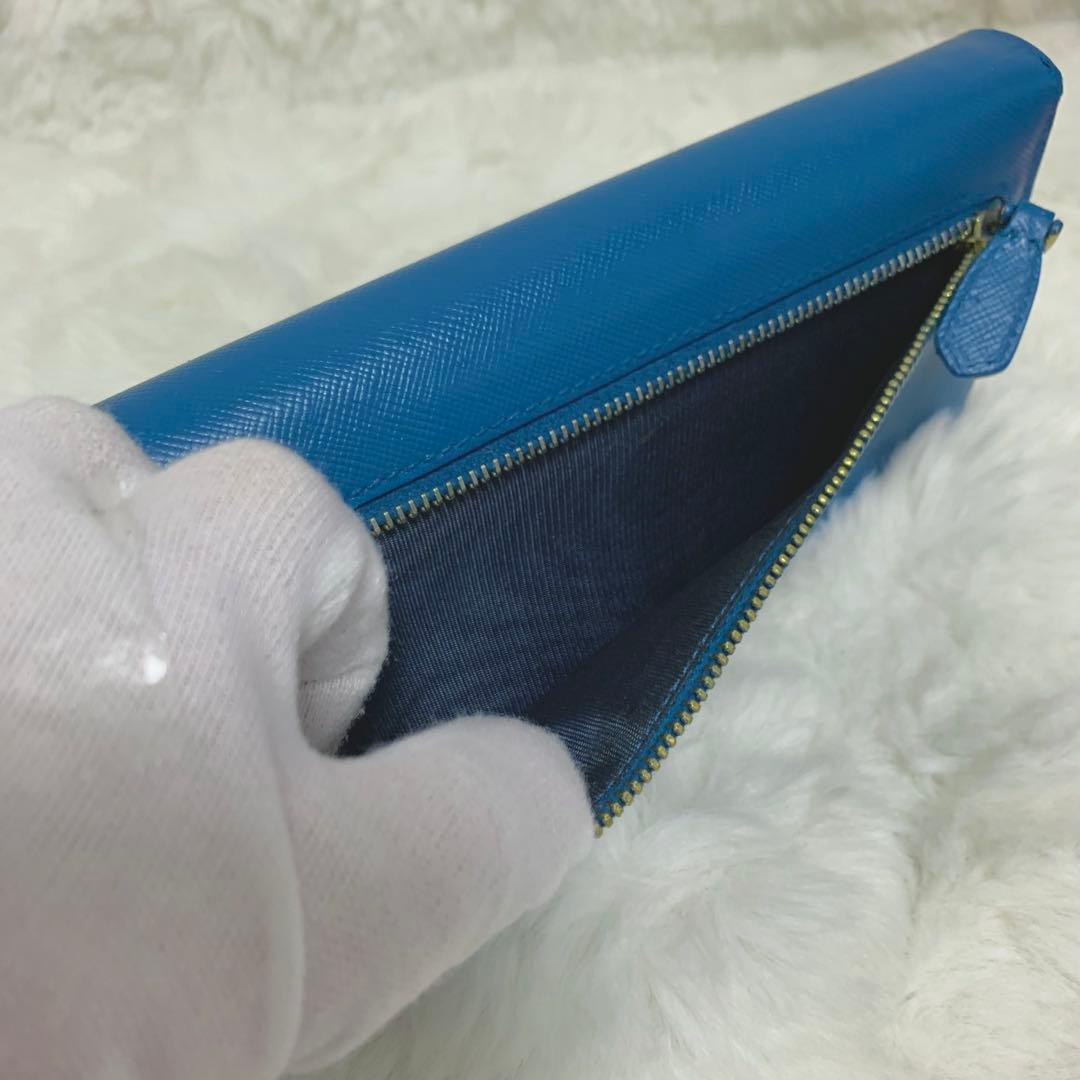 美品！PRADA サフィアーノ　メタルロゴ　ブルー系　レディース　長財布