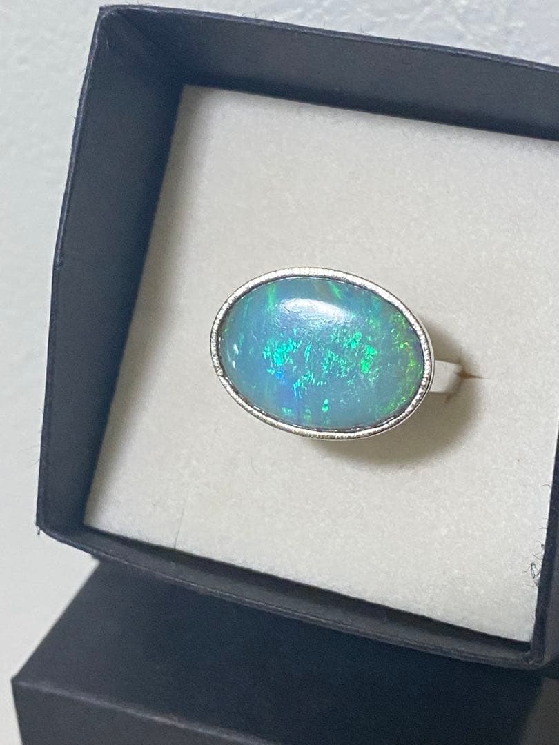 特大セミブラックオパールリング