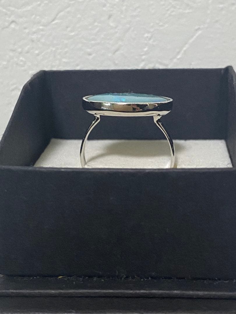 特大セミブラックオパールリング