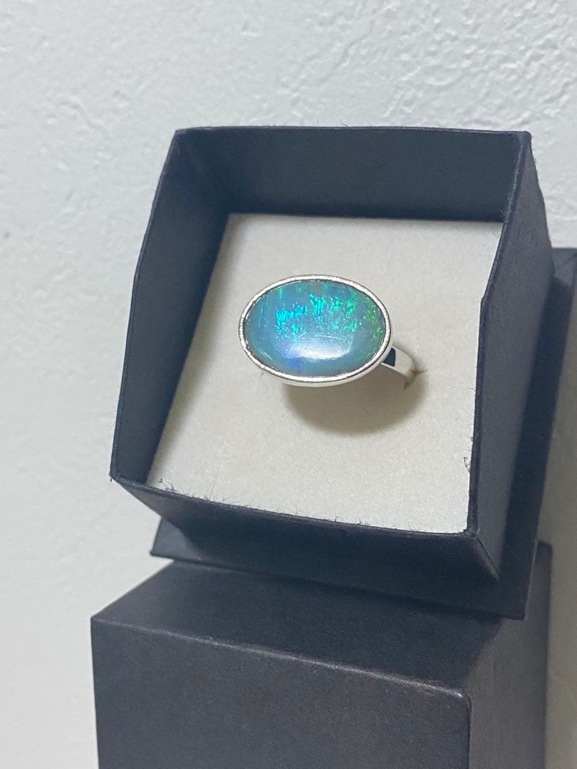 特大セミブラックオパールリング