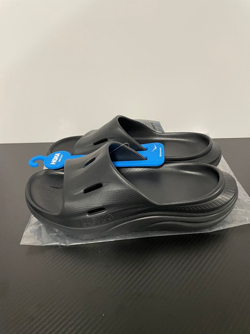 新品　未使用　HOKA ORA Recovery Sandal 27cm 黒