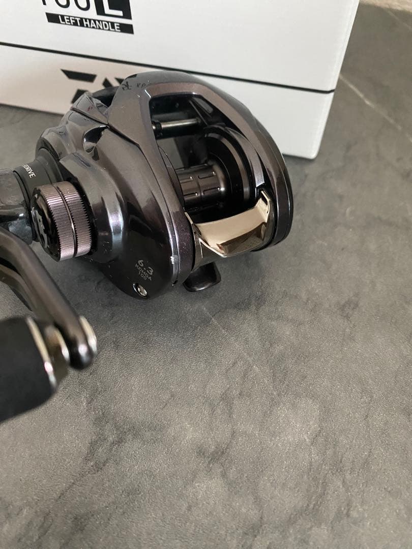ダイワ 23 紅牙 100L ベイトリール 左巻き