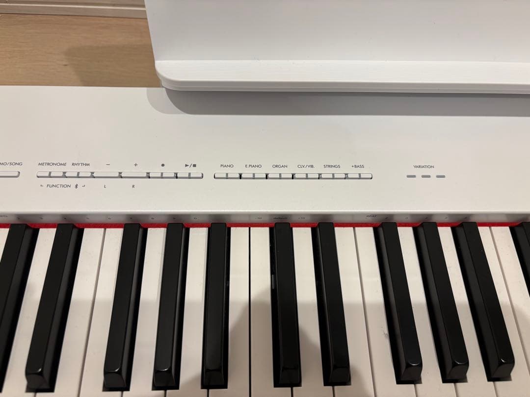 2025年9月購入 YAMAHA 電子ピアノ P-225 WH ホワイト