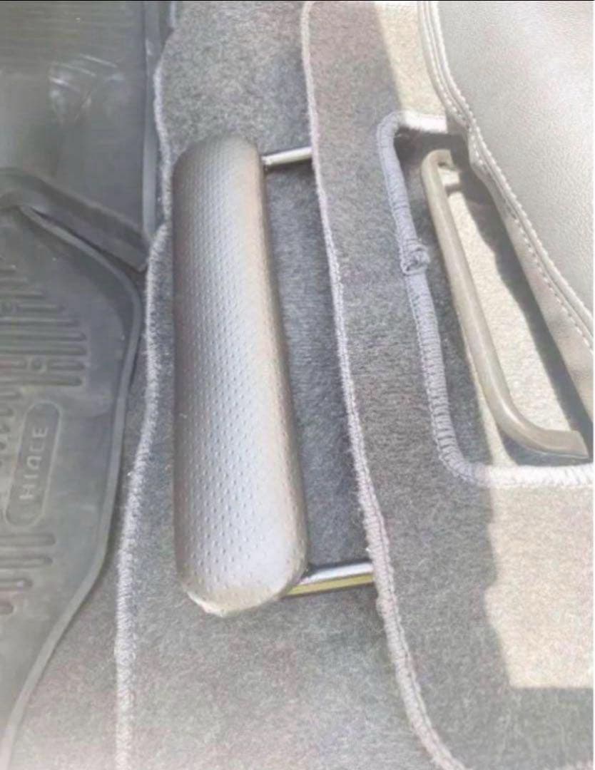 ハイエース200系　スーパーGL フットレスト　 運転席側&助手席側　足おき台