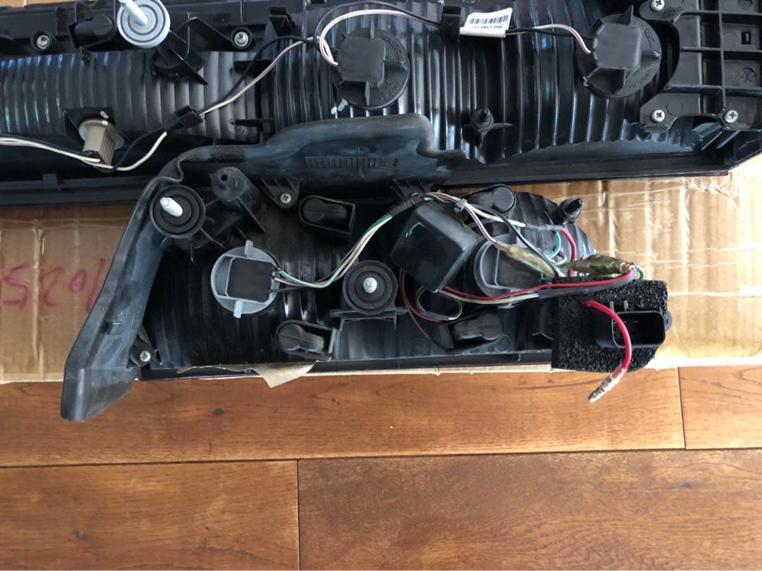 ダッジ チャレンジャー 純正テールライト