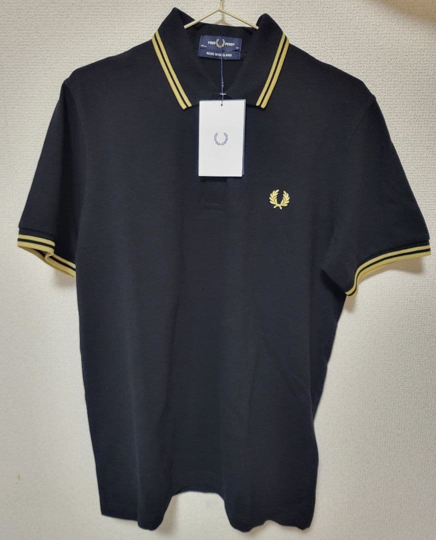 フレッドペリーポロシャツ　M12 ブラック×ゴールド　40サイズ　新品未使用