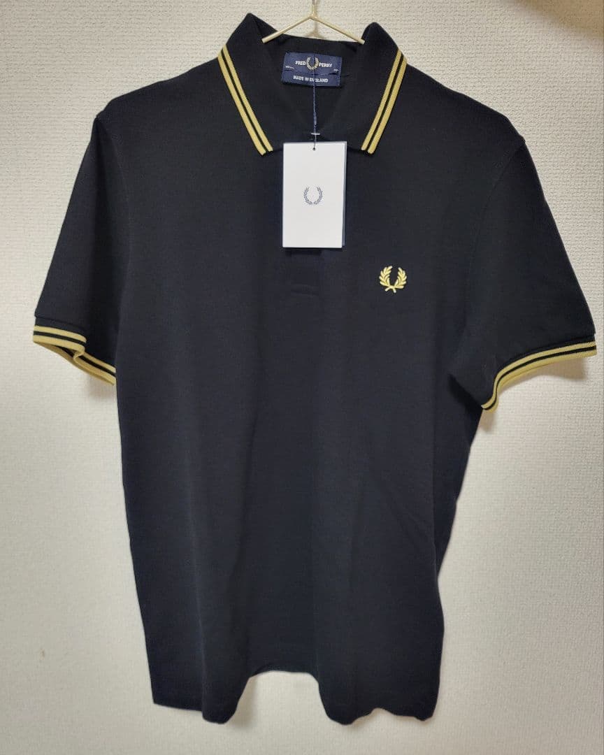 フレッドペリーポロシャツ　M12 ブラック×ゴールド　40サイズ　新品未使用