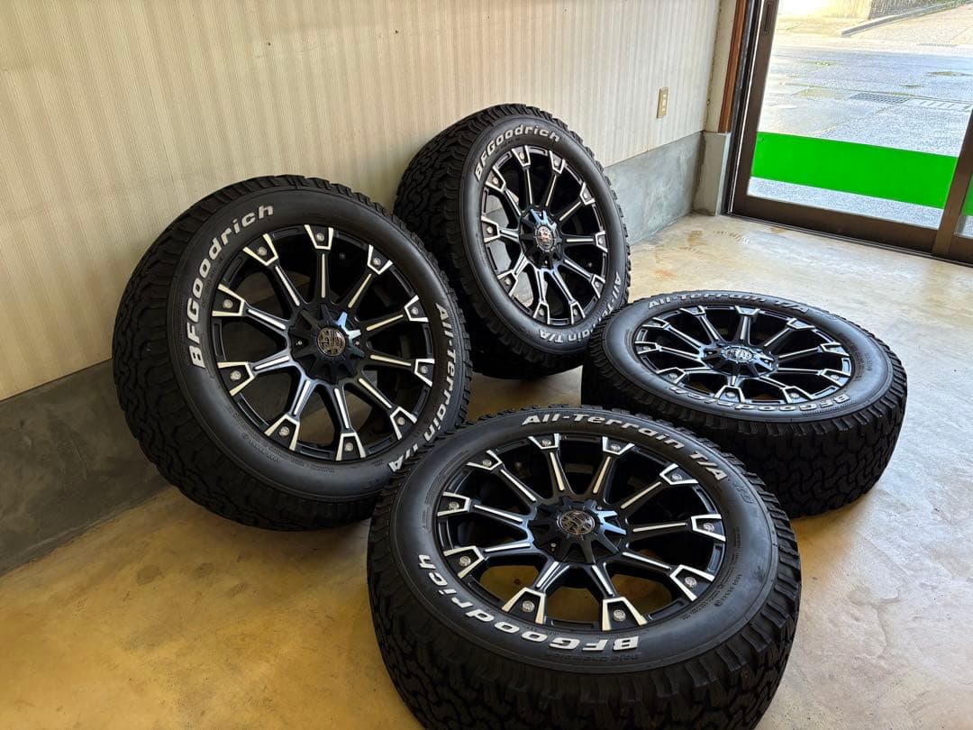 りょう　ランクル３００ ２０インチ【マーテルモンスター】