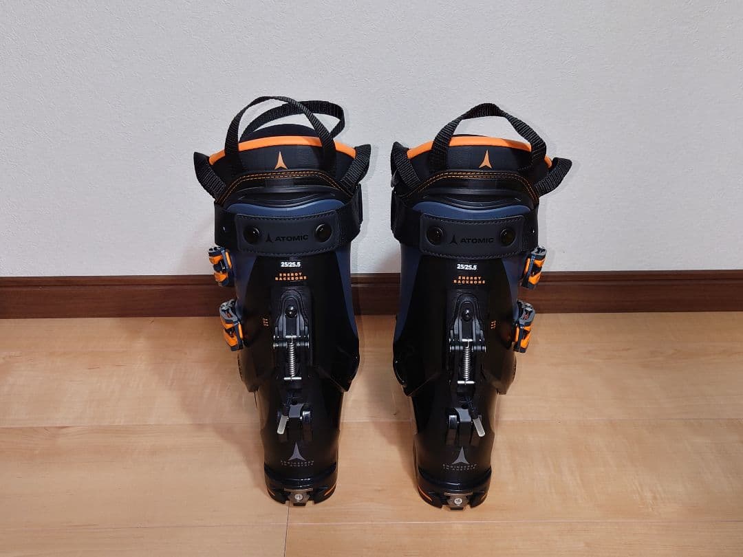 ゆ*ぴ様 ATOMIC スキー用ブーツ ブラック/オレンジ