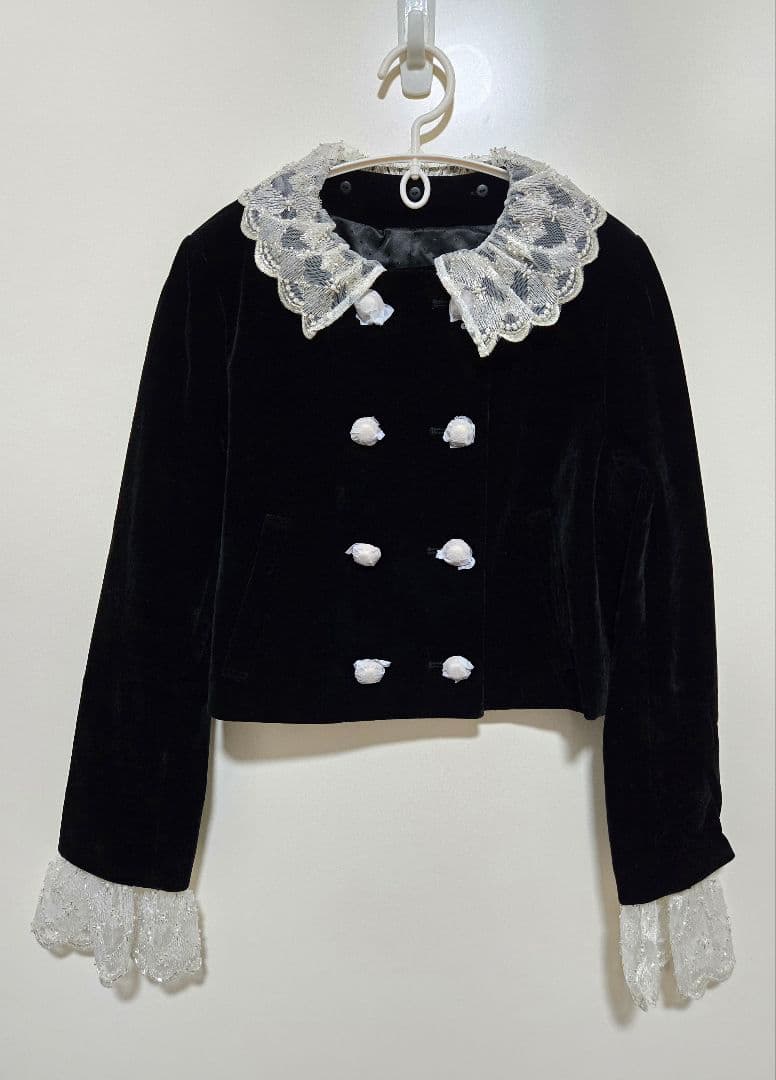 LILY BROWN（リリー ブラウン）スカラップビジューアタッチドジャケット