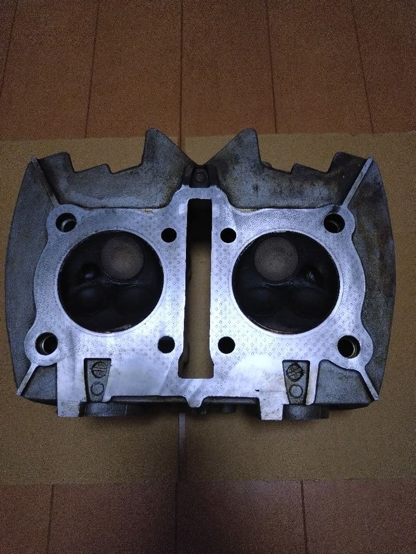 CB250Tシリンダーヘッド