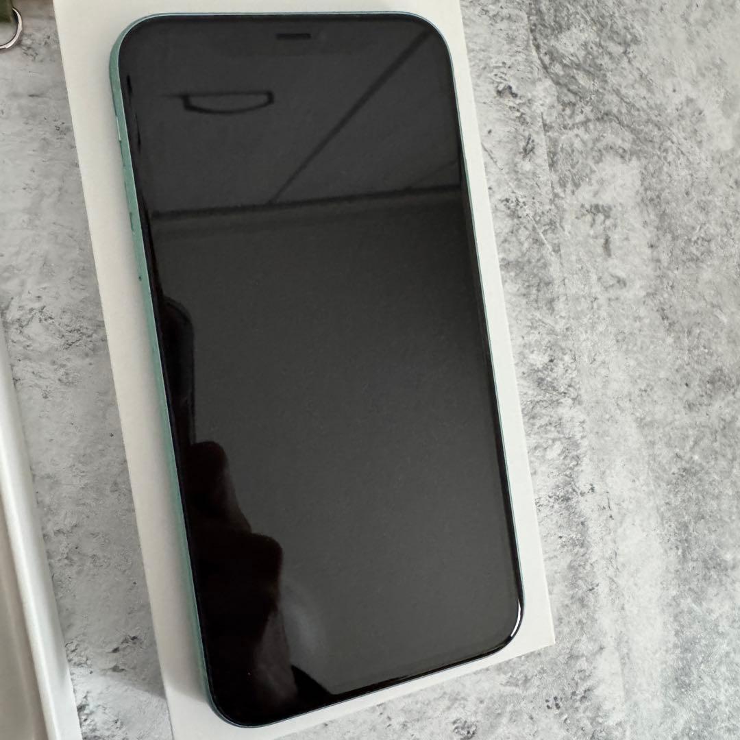 良状態美品 iPhone 11 64GB ミントグリーン 本体 Apple