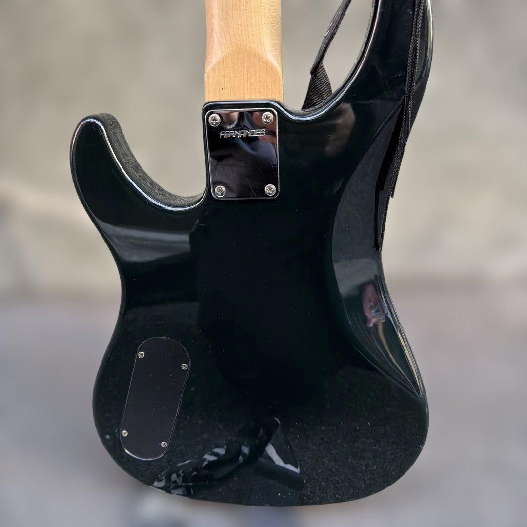 FERNANDES エレキベース