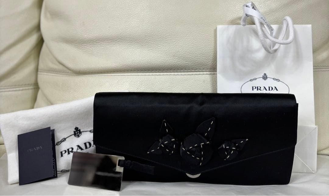 PRADAプラダクラッチバッグ