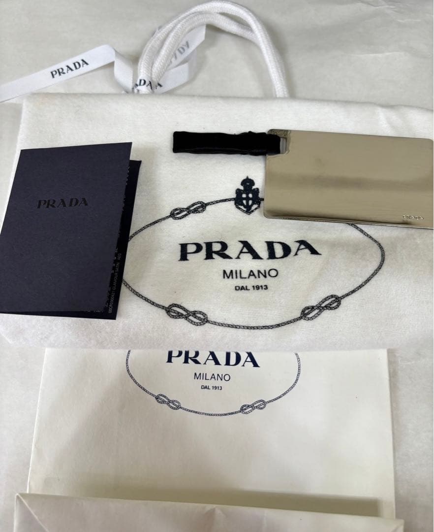 PRADAプラダクラッチバッグ