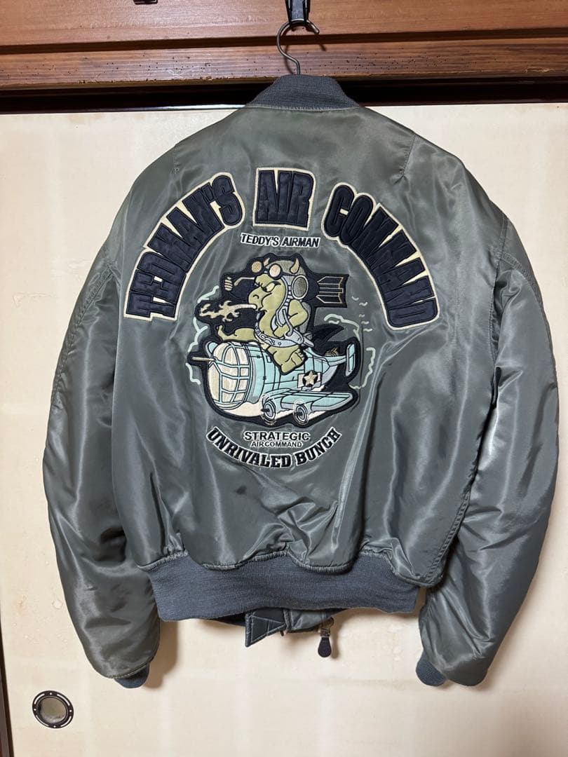 テッドマンオリーブMA-1 フライトジャケット パッチ付きサイズ42