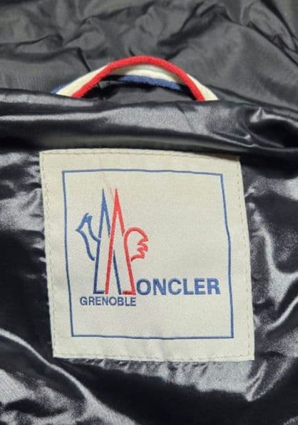 は*な様 モンクレール メンズ ダウンベスト 黒