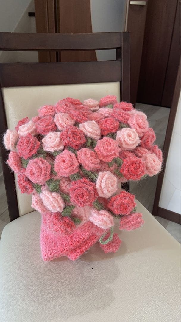 バラの花束ブランケット直径110cm，66本の大きな花ストール