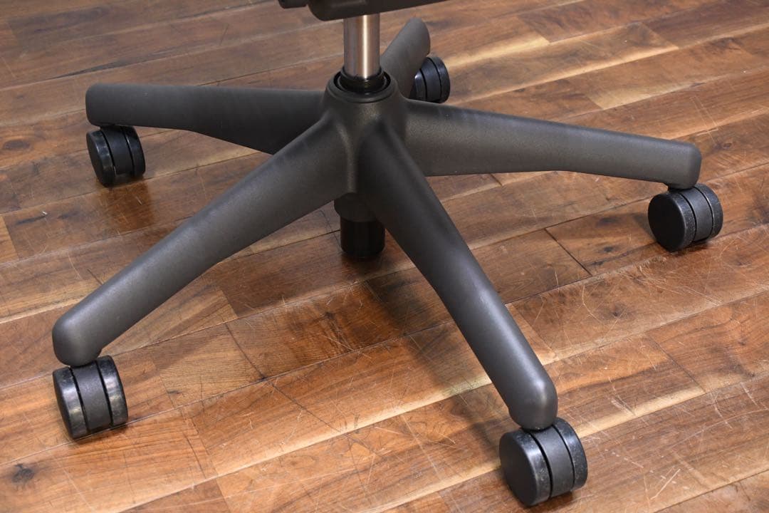 EDK1 ハーマンミラー アーロンチェア ポスチャーフィット Bサイズ フル装備