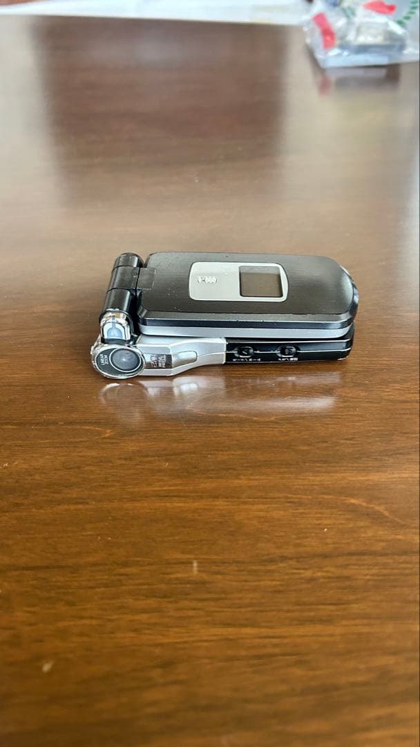 携帯電話本体 P900iV