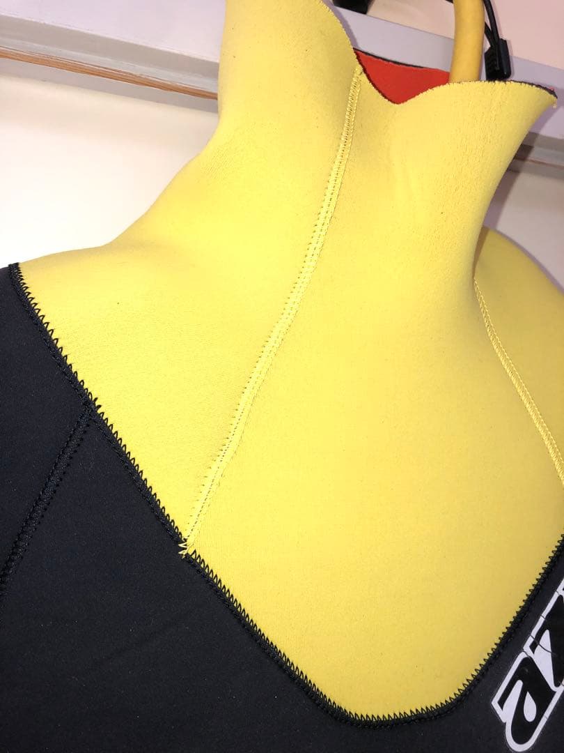 【サイズが合えばお買い得】azul セミドライ　5ミリ3ミリ　サイズML〜MLB