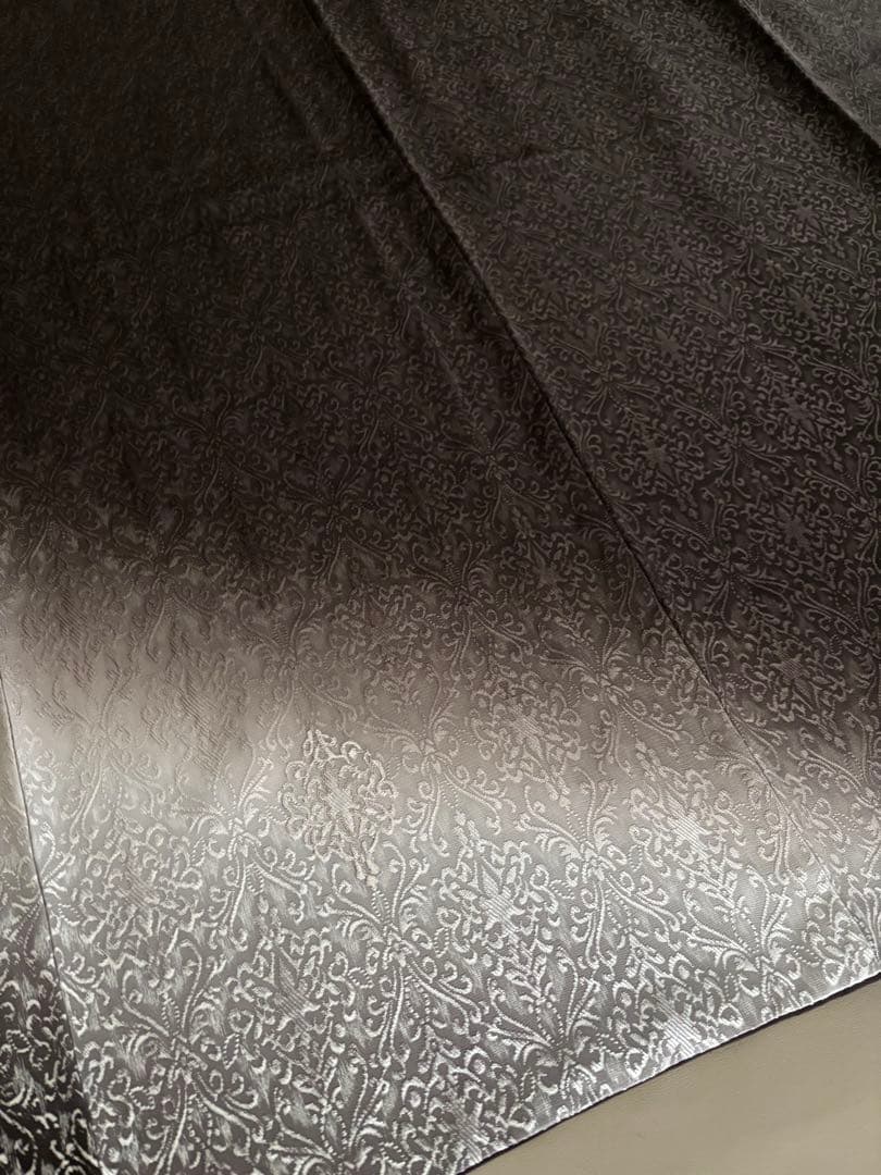 装飾紋意匠 斜め暈し 刺繍 袷 紋なし 付け下げ ダークブラウン×白×チャコール