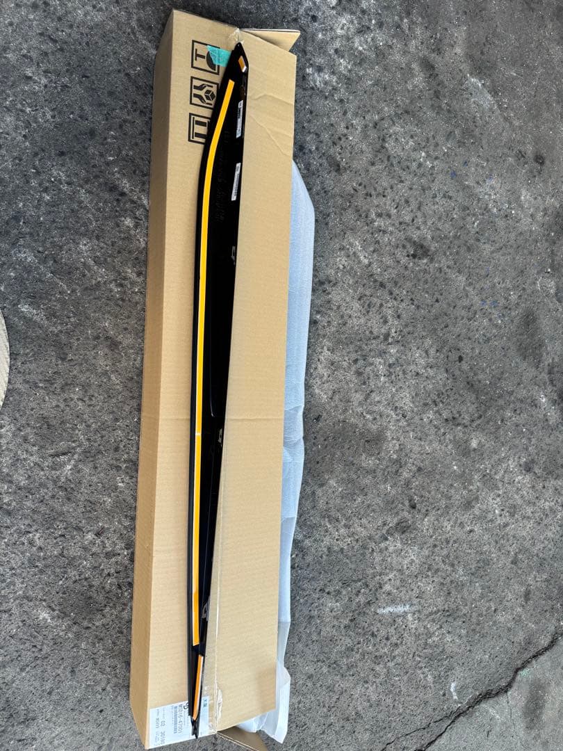 TOYOTA 60プリウス　モデリスタ　右サイドガーニッシュ