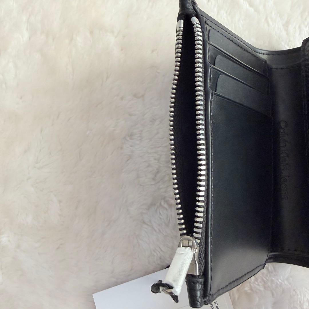 海外限定✨タグ付き未使用 カルバンクライン CKメタルロゴ 三つ折り財布 シボ調