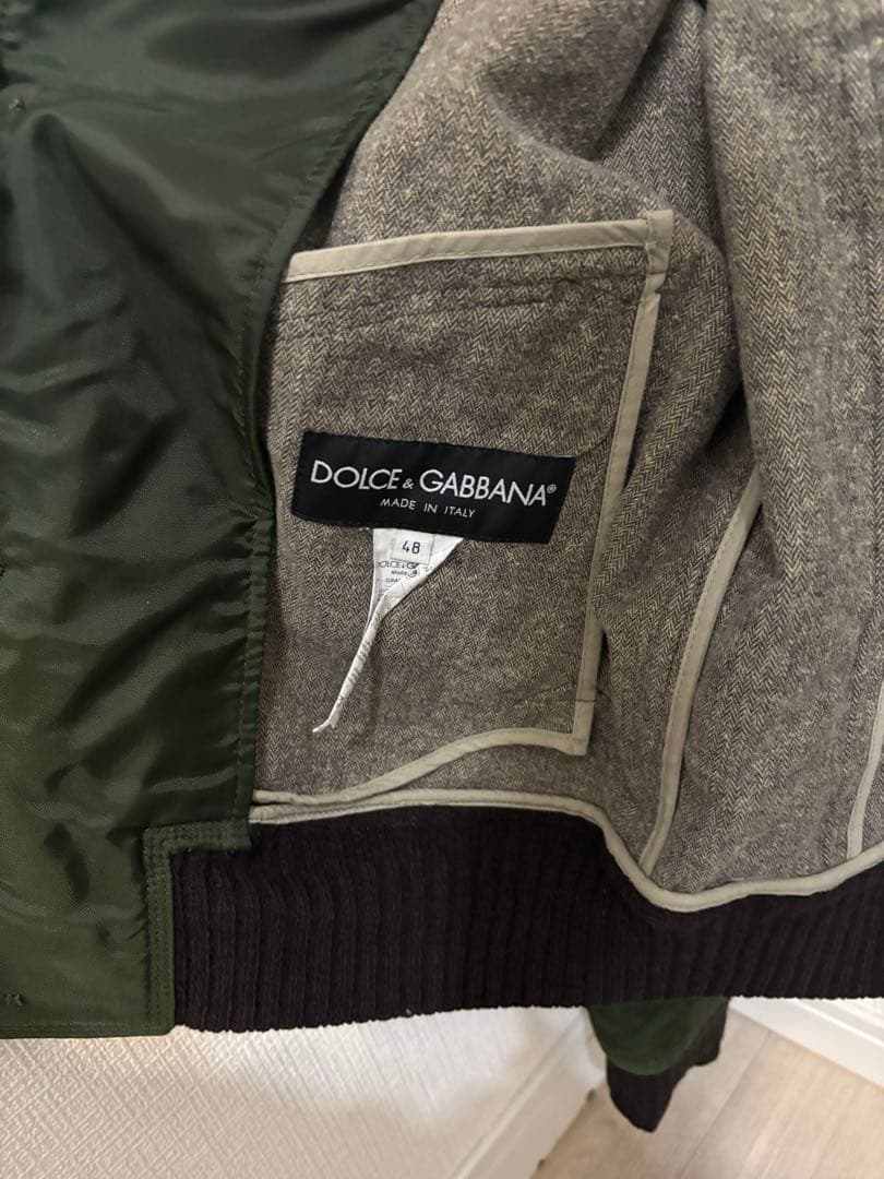 値下げしました。 DOLCE & GABBANA MA-1ジャケット サイズ48