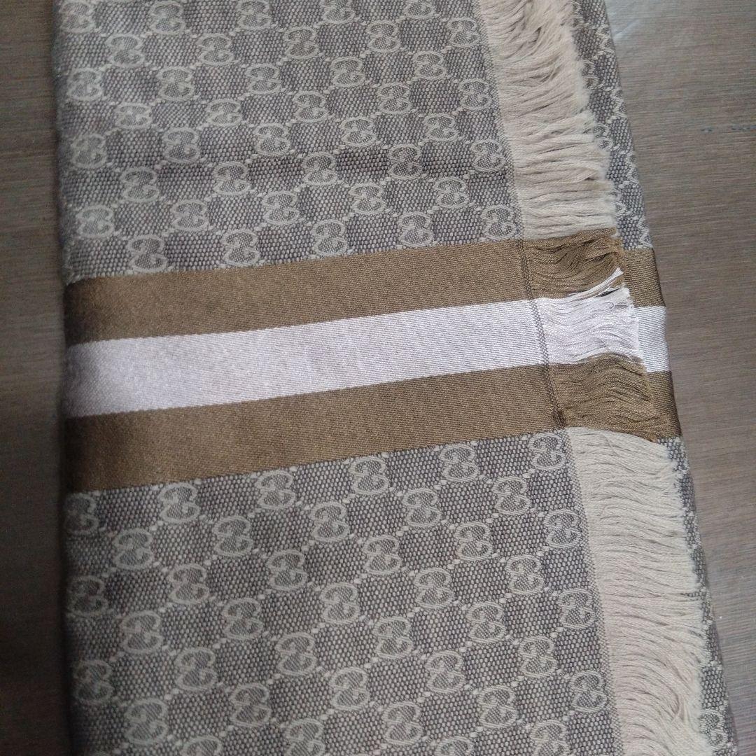 A*様 GUCCI ロゴ入りマフラー グレー ブラウン