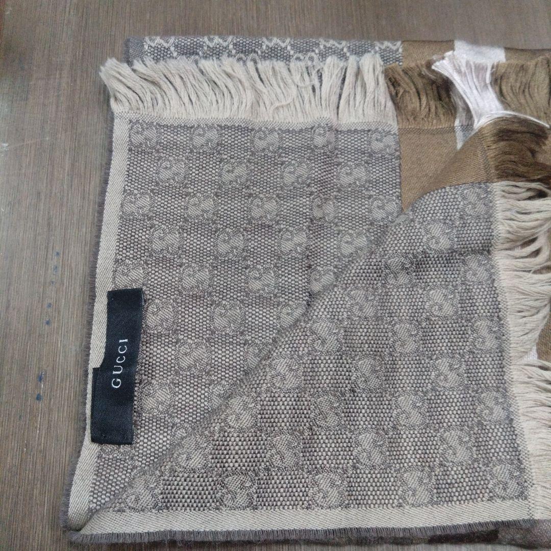 A*様 GUCCI ロゴ入りマフラー グレー ブラウン